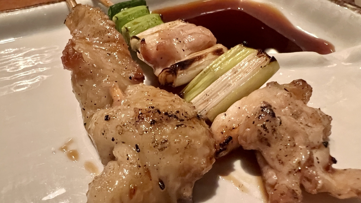 皮もねぎまも焼き加減がちょうどよい