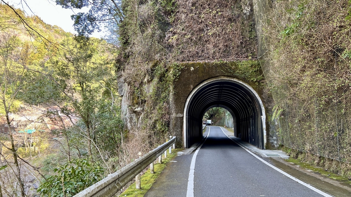 風情のある車道