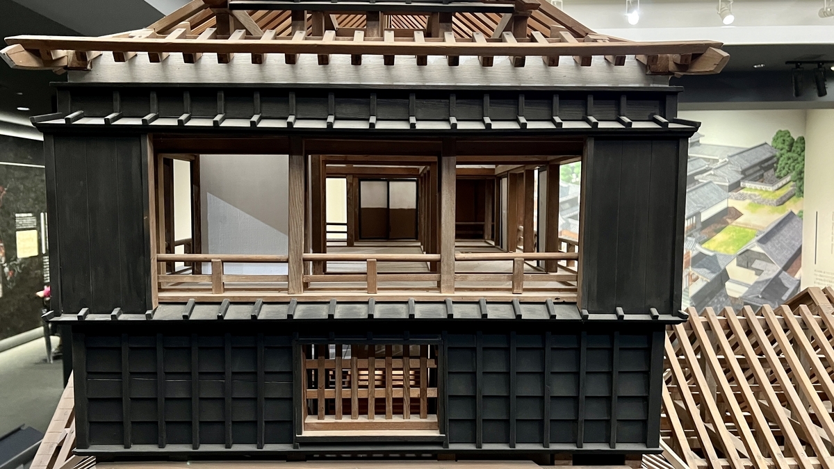 精巧に作られた模型