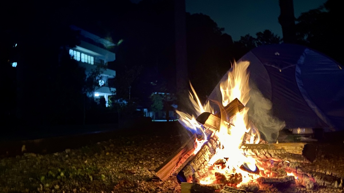 夜のキャンプ場