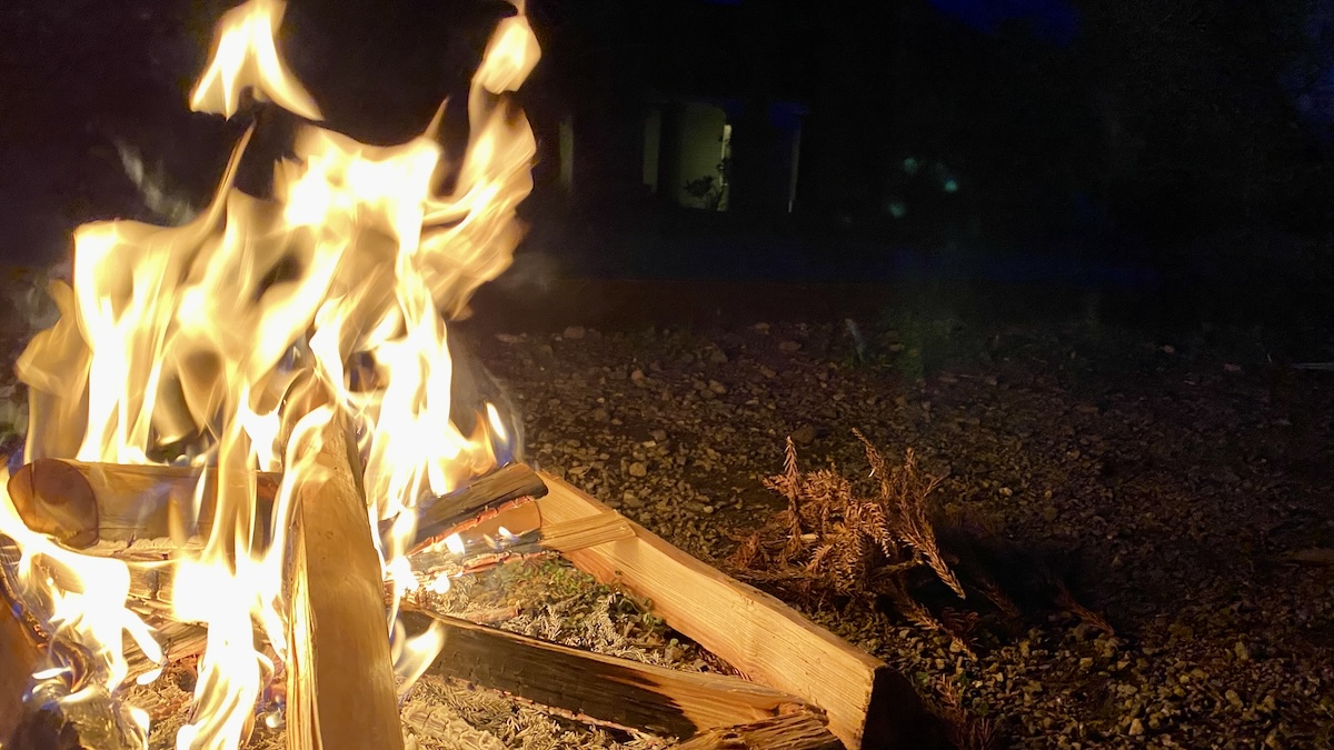 夜のキャンプ場