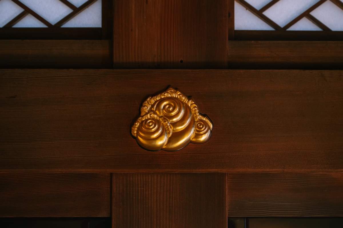 玉座の間 釘隠し
