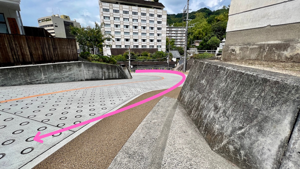 坂道を上る