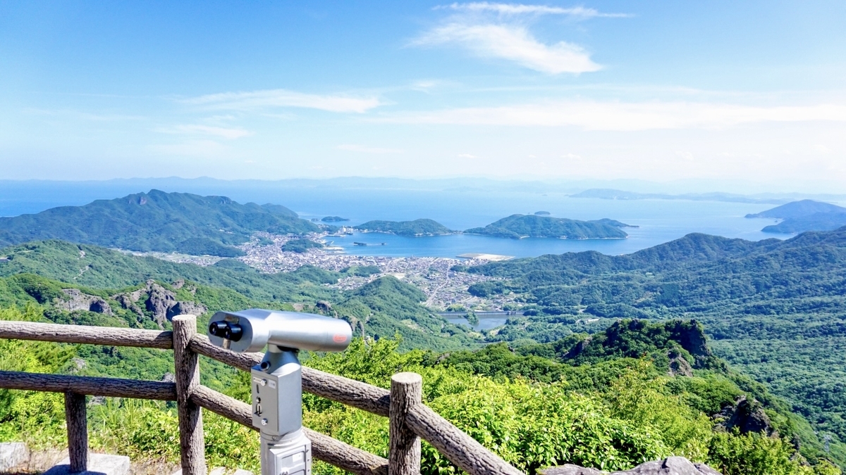 第一展望台から見渡す山並みと海のパノラマビュー