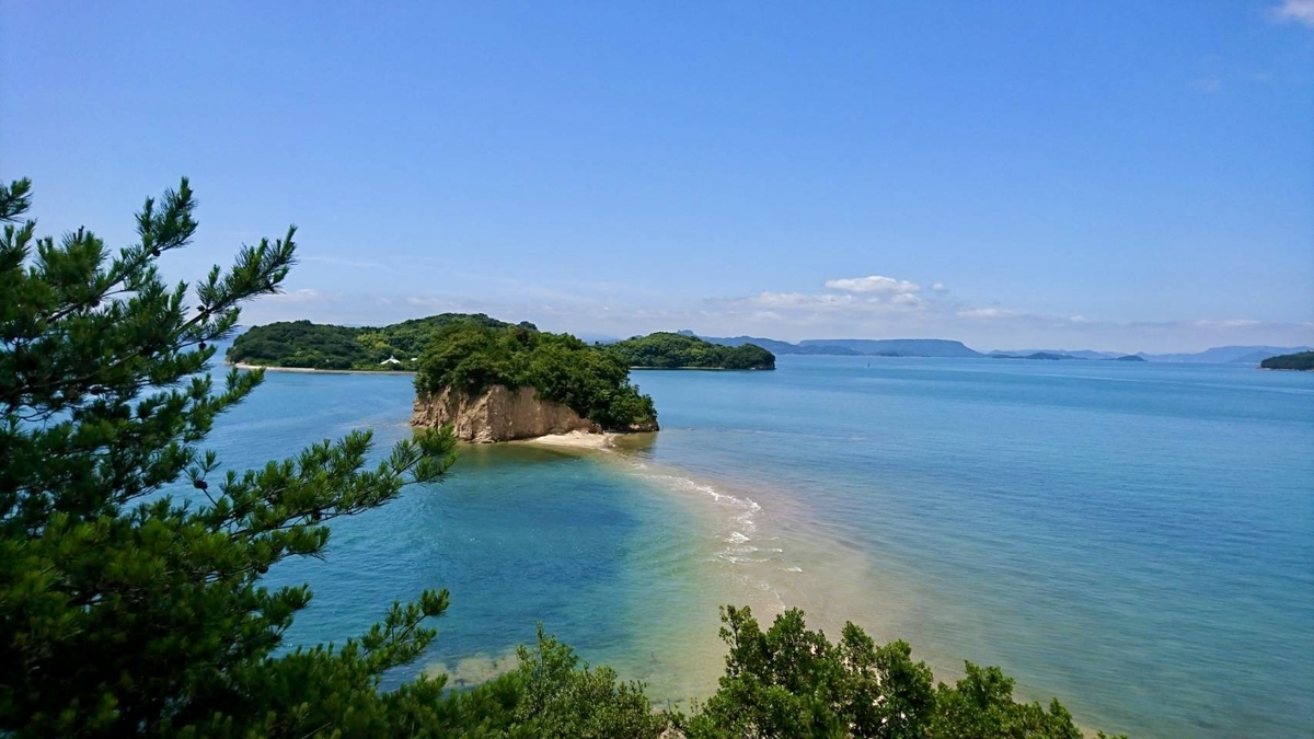 エンジェルロードと瀬戸内海の美しい海岸線の風景