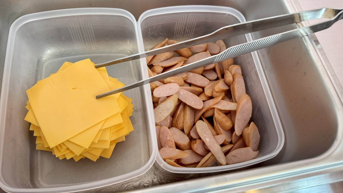 チーズとソーセージのトレー 追加具材の定番