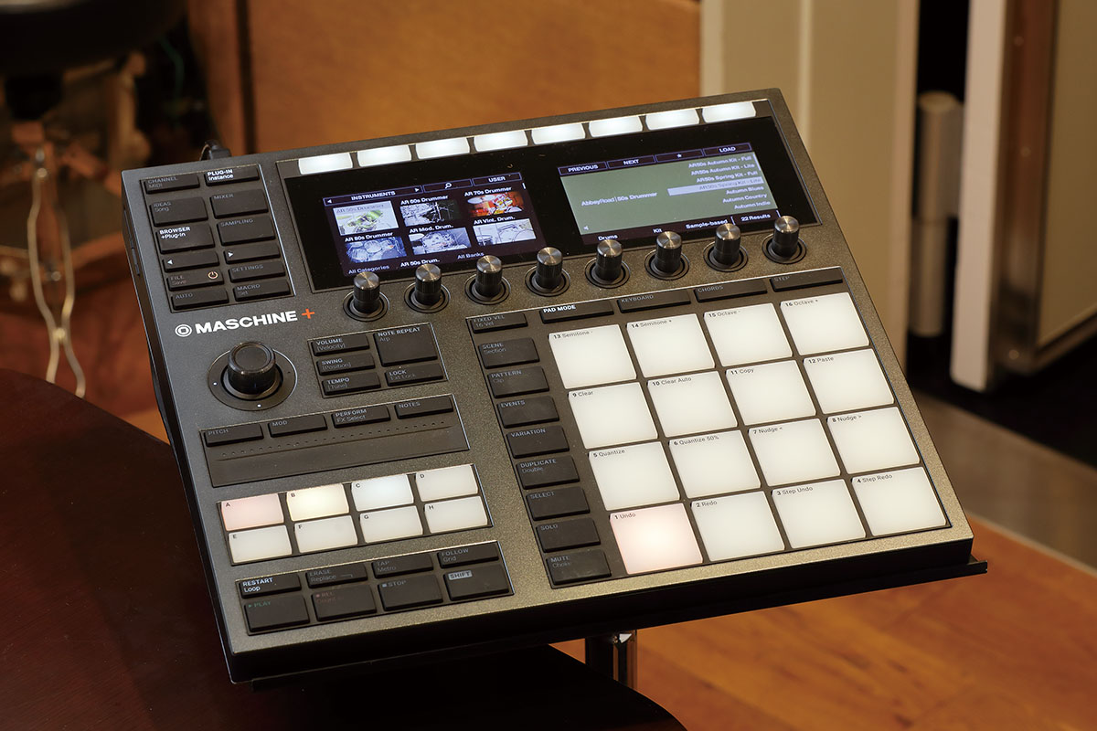 KREVAのNATIVE INSTRUMENTS Maschine+