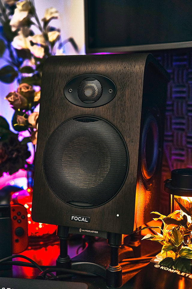 モニター・スピーカーはFOCAL Shape 50を使用