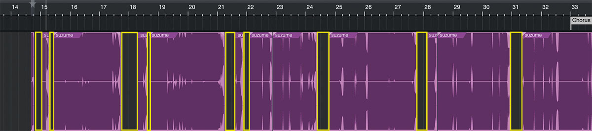 一本につながったオーディオ・イベントにストリップサイレンスをかけると、無音の部分がカットされ(黄枠)、複数のイベントに分かれます