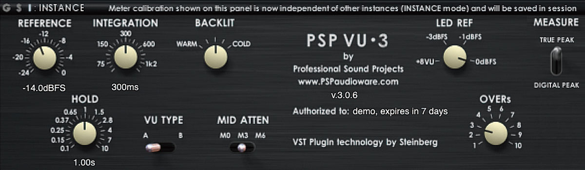 画面⑥　PSP VU3のリア・パネル画面。PSP TripleMeterにおけるメーターやLEDの動作設定が行える。画面左上には、リファレンス・レベルを設定するREFERENCEノブを搭載。デフォルトでは−18dBFSとなっている