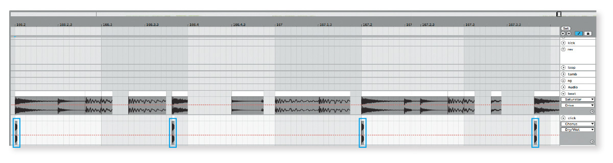 ブレイクビーツのアタックを強調したいポイントに、短いサンプル（青枠）を重ねる