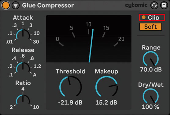 Soft Clipを適応させた状態のGlue Compressor。右上のClipランプ（赤枠）が光ったらクリッピングが適応されたサインです