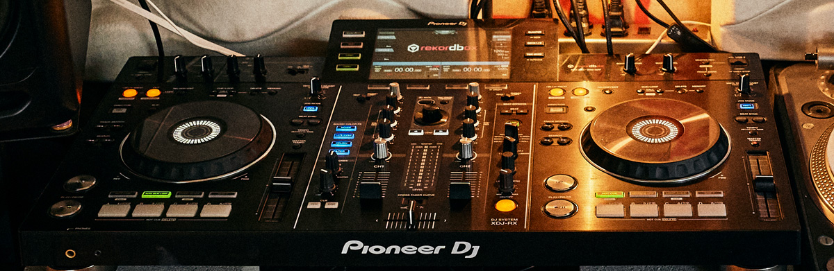 DJシステムのPIONEER DJ XDJ-RX