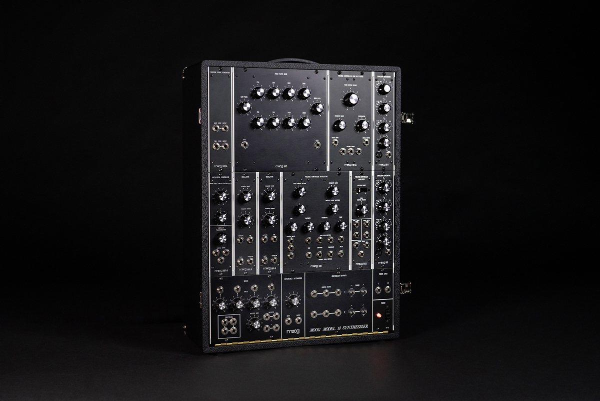 MOOG Model 10 〜モーグ博士が製作した最初のポータブルモジュラー