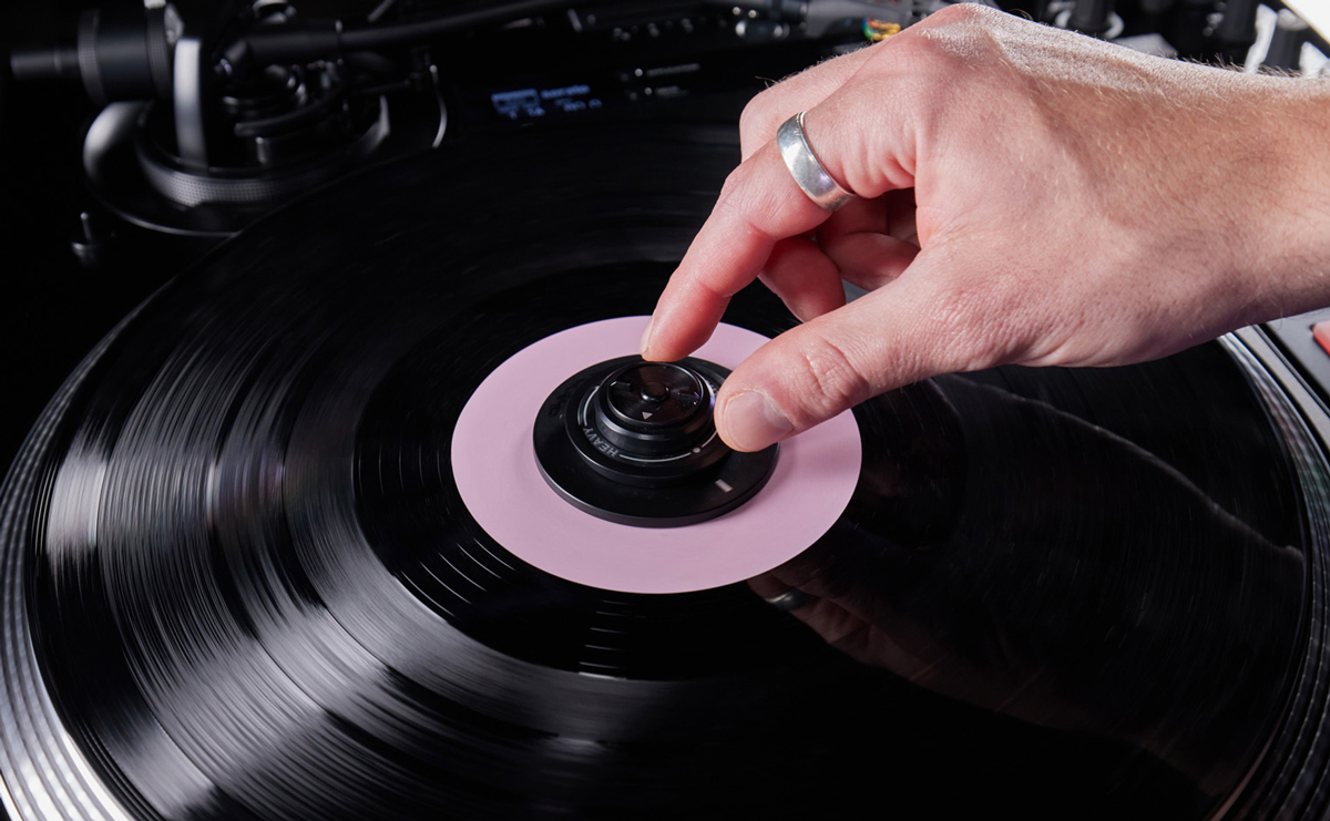 Pioneer DJがDVS用のDJコントローラーとして使用できるハイブリッド