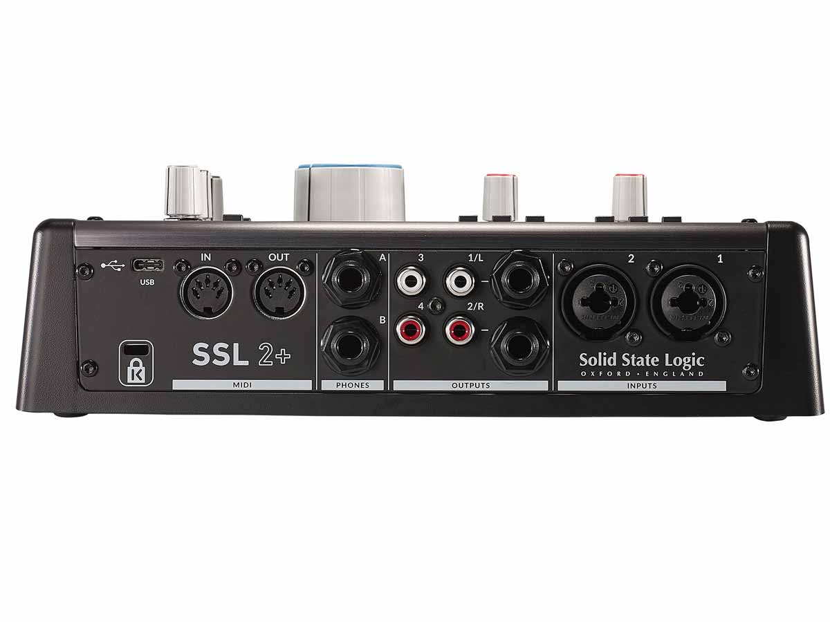SSL2＆SSL2+にロゴ入りコンデンサーマイクとヘッドホンが付属