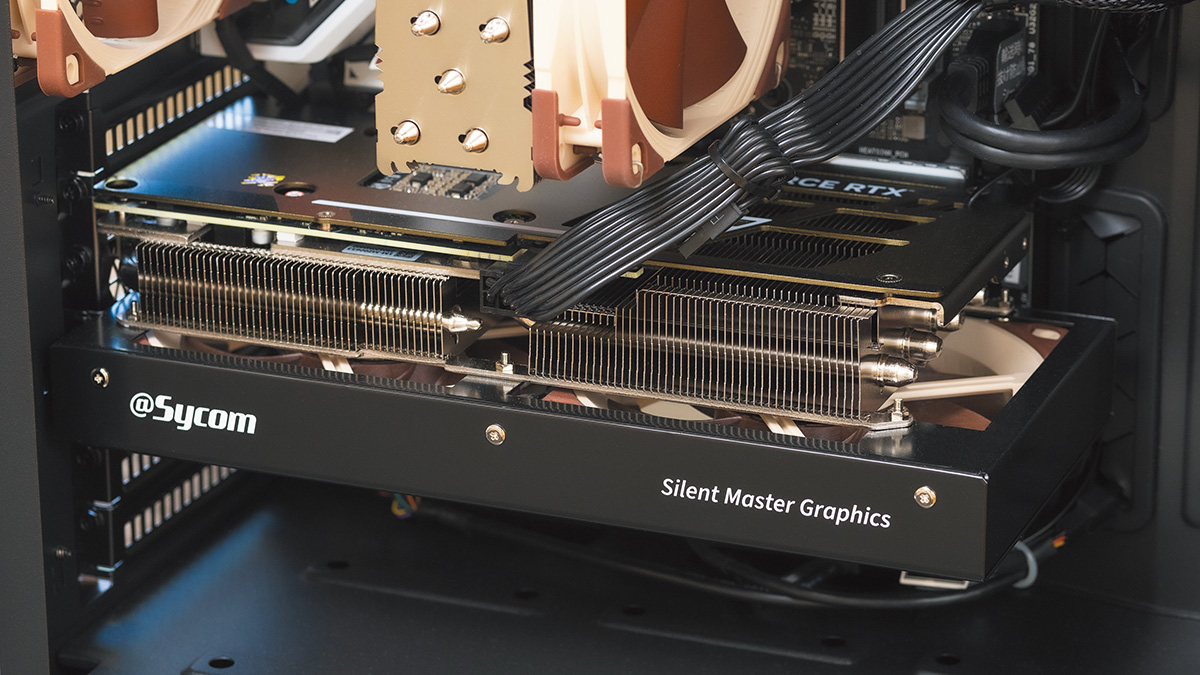 サイコムオリジナルのビデオカードSilent Master Graphics（写真は同シリーズのGeForce RTX 4070採用モデル）