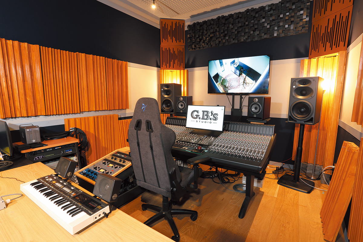 GLABと同じ建物内にあるレコーディングスタジオ＝G.B.'s Studioのコントロールルーム