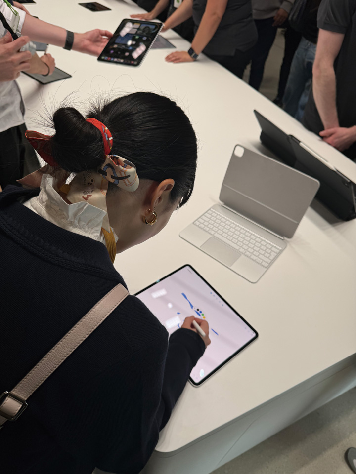 イラストレーターの渡邉香織さん、早速Apple Pencil Proに感動している！