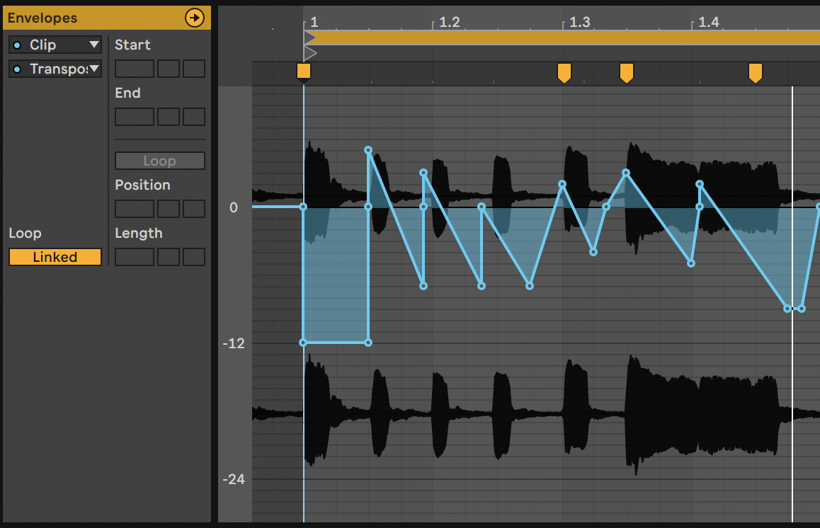 Transpositionのオートメーションを書いた状態。コードの頭で上がって終わりに向かって下がるようなオートメーションを書くことで、コード一つ一つがピッチ・ダウンする効果を打ち込みで表現できる
