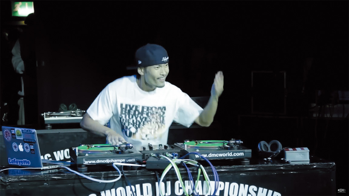 筆者は2012年の『DMC World Championships』で世界チャンピオンに。ウィニング・パフォーマンスの様子がYouTubeにて公開されている