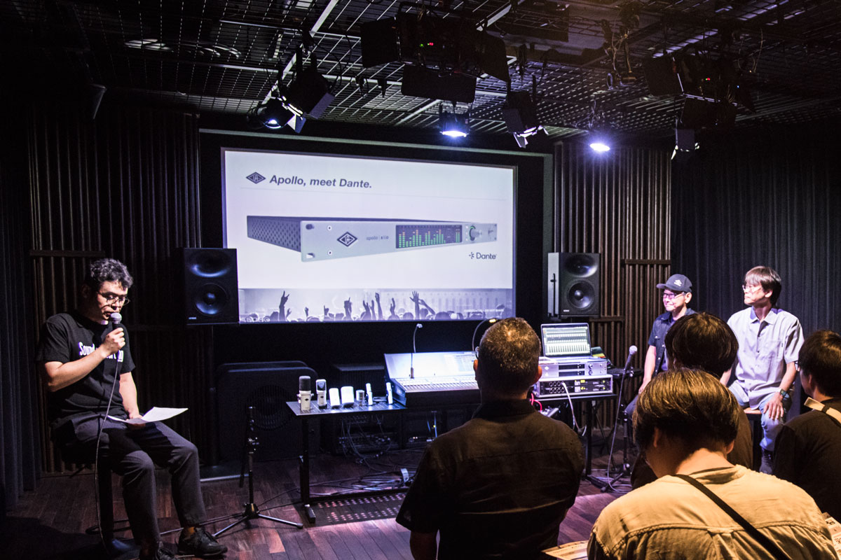Apollo x16D発表会 全景