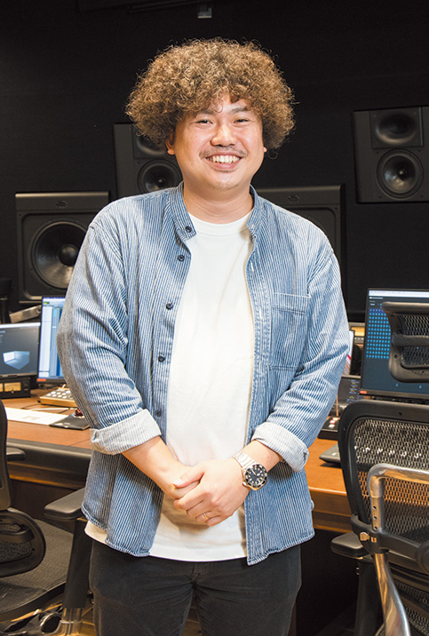 マジックカプセルのスタジオ機材インストールを担当したROCK ON PROの清水修平氏。本稿の取材にも同席していただいた