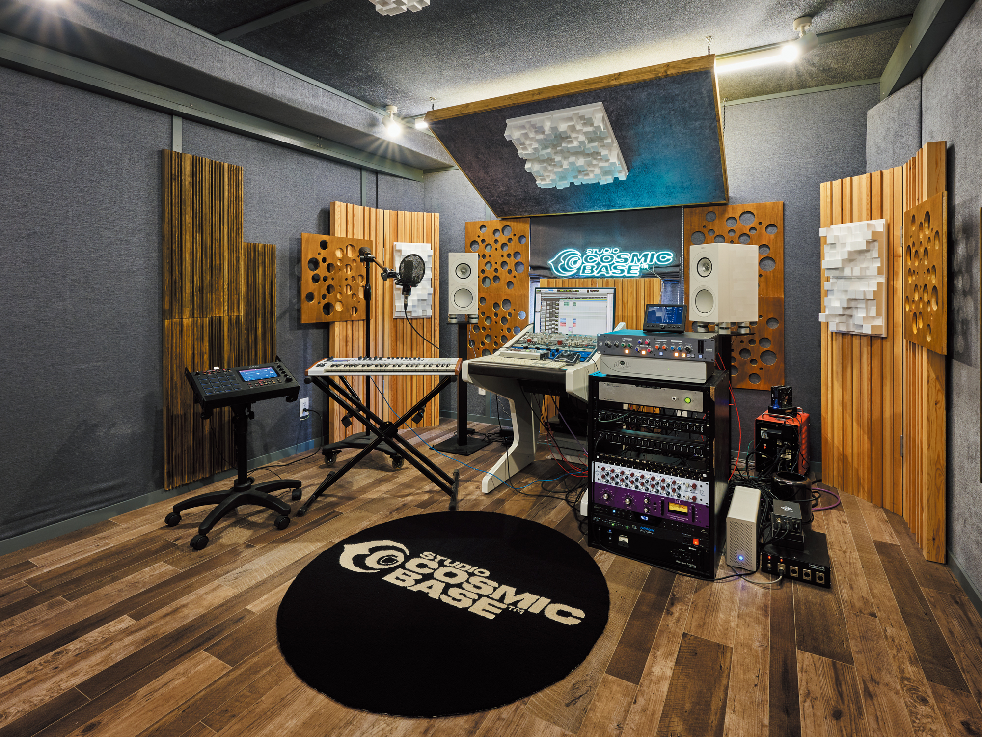 STUDIO COSMIC BASE