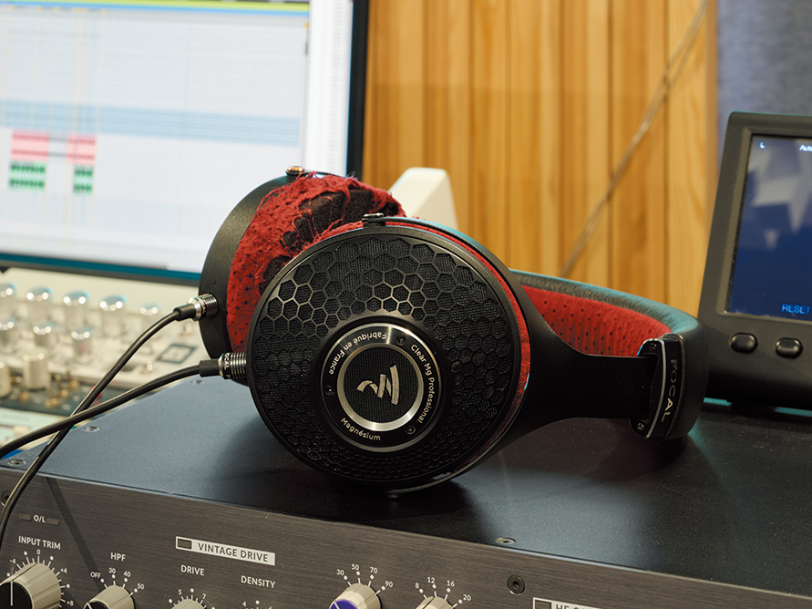 FOCAL Clear MG Pro