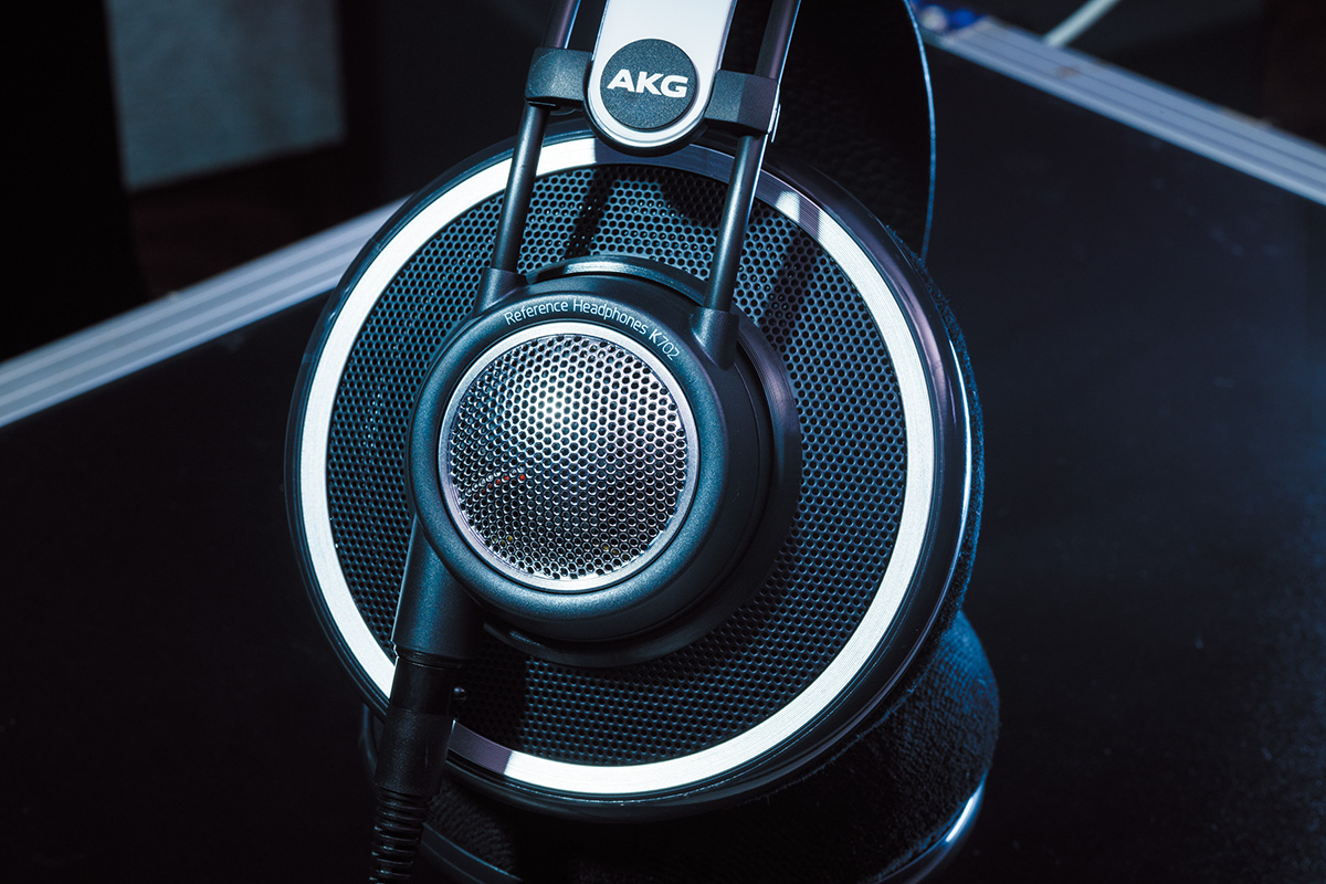 2万円以下】AKGのヘッドホン、K702レビュー！軽すぎて“時間を忘れる