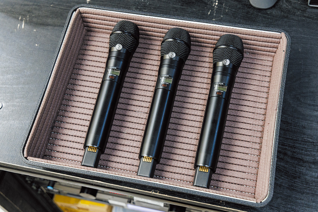 SHURE AXT200 動作確認済み 劇団四季を支えるワイヤレスシステムSHURE AXT Digital 〜「アンテナ