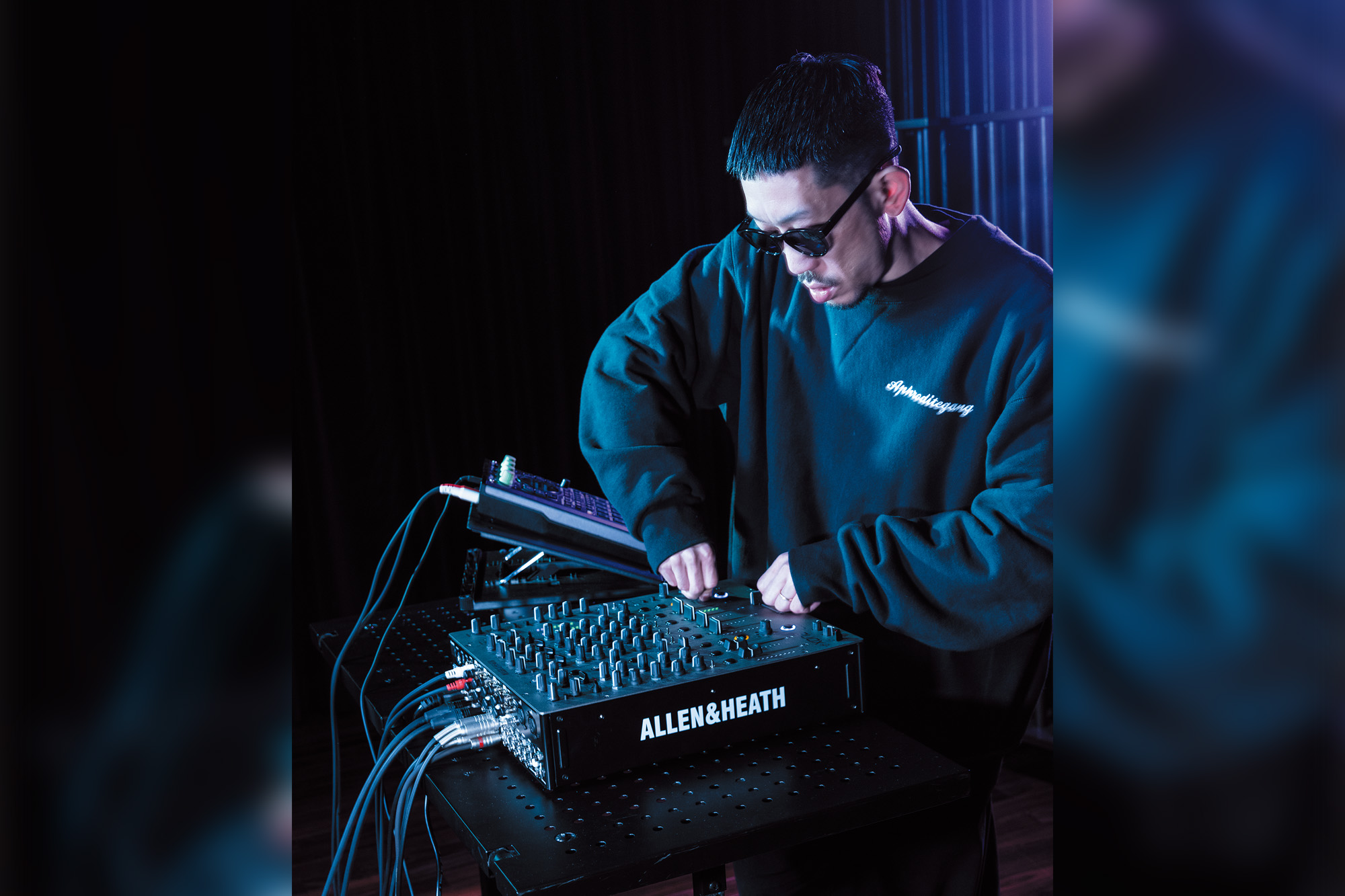 ALLEN & HEATH のDJミキサーXONE:96をGREEN ASSASSIN DOLLARがチェック