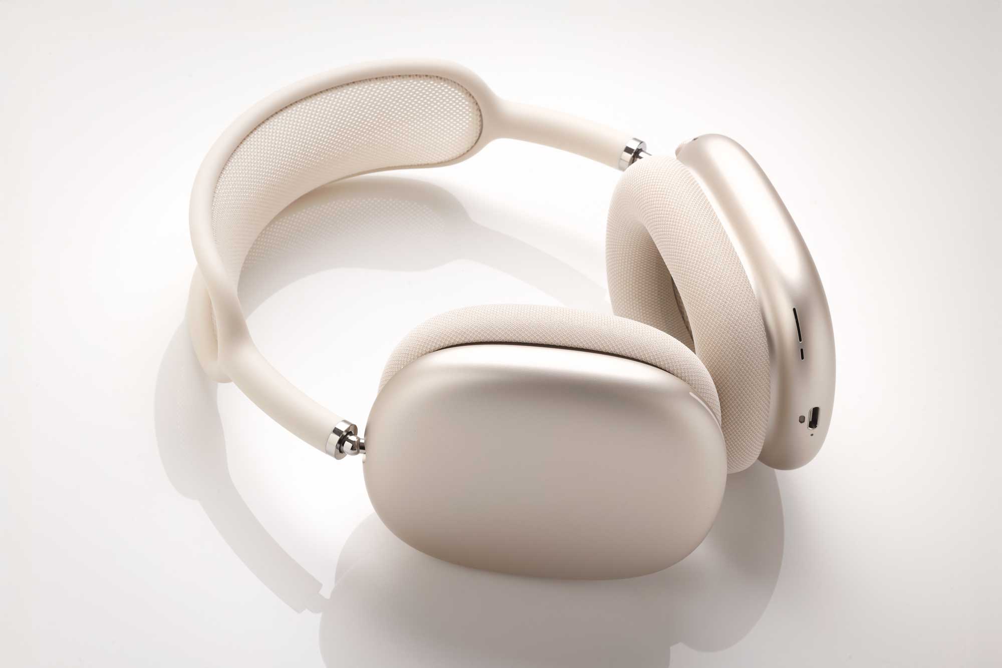AirPods MAX 本体 アップルの「AirPods Max」を1カ月ほど使ってみたら、大きな課題も見え