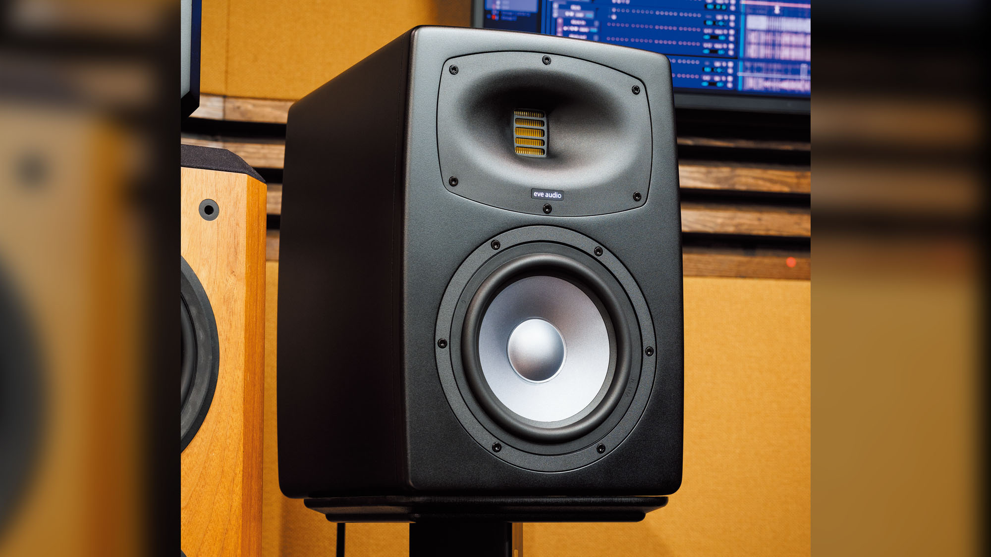 EVE AUDIOのモニター・スピーカー“EXOシリーズ”レビュー！ 〜ドーム型