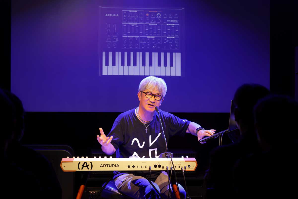 シンセの約70年におよぶ歴史を、Arturia AstroLab＆氏家克典と共に