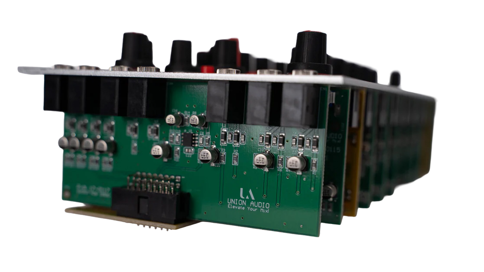 モジュラーのミックス、1台で完結？ Union Audioからarea.6 Eurorack
