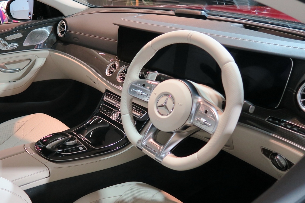 新型 Fc 新型 メルセデス Cls2dとamgのインテリアを比較します Rivergarden S Reports