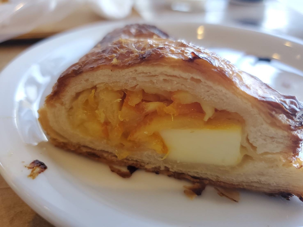 子連れカフェ　ゼブラコーヒー ZEBRA Coffee & Croissant 稲城中央公園店　パン