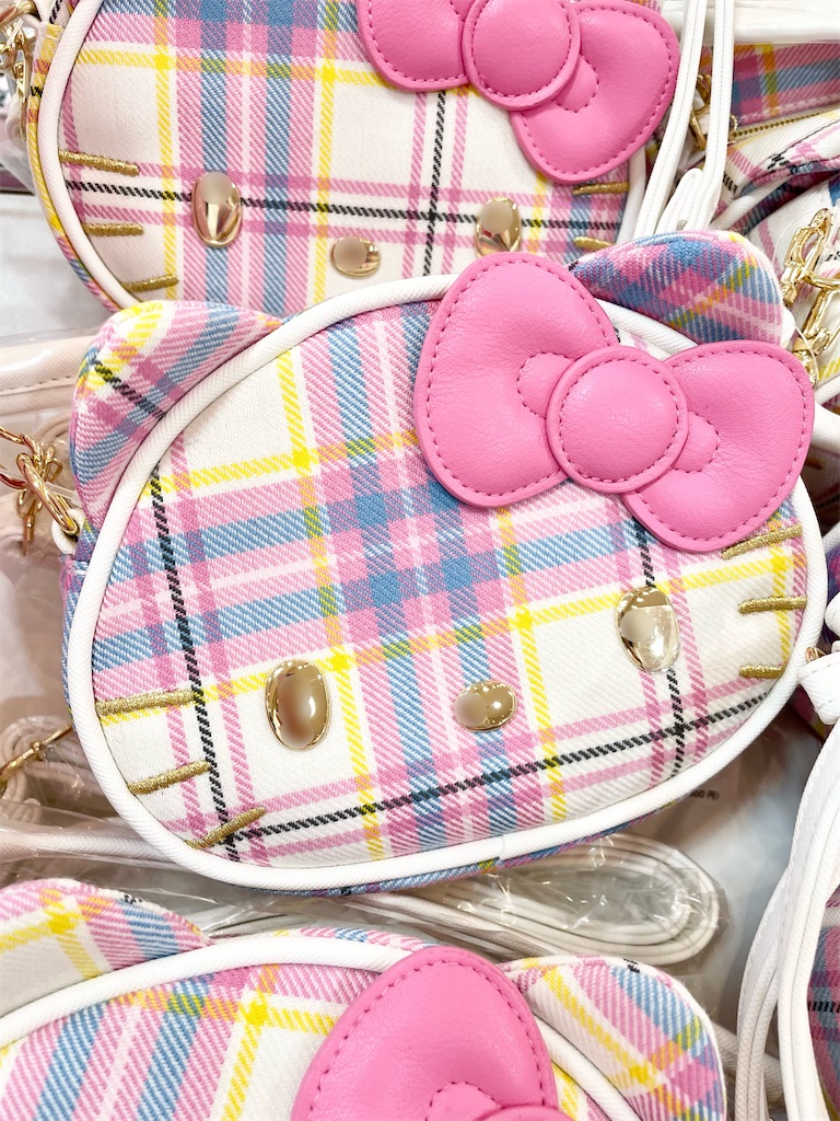 ハローキティ50周年 ドレスタータン シリーズ  ミニショルダーバッグ