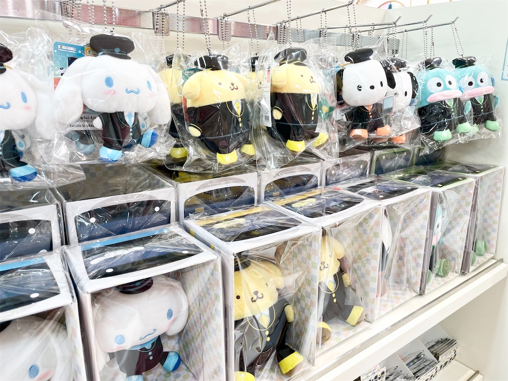キャラフルライナー　電車BOX付きぬいぐるみマスコット 　3,520円 マスコットキーホルダー 1,980円