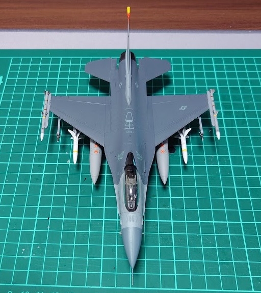 タミヤ1/72「F-16CJ」完成品 1/72 SCALE LOCKHEED MARTIN F-16CJ [BLOCK50] FIGHTING FALCON