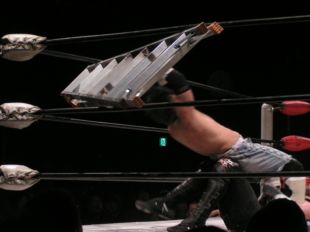 デスマッチの帝王ミスター・ポーゴの試合で使用した武器 プロレス