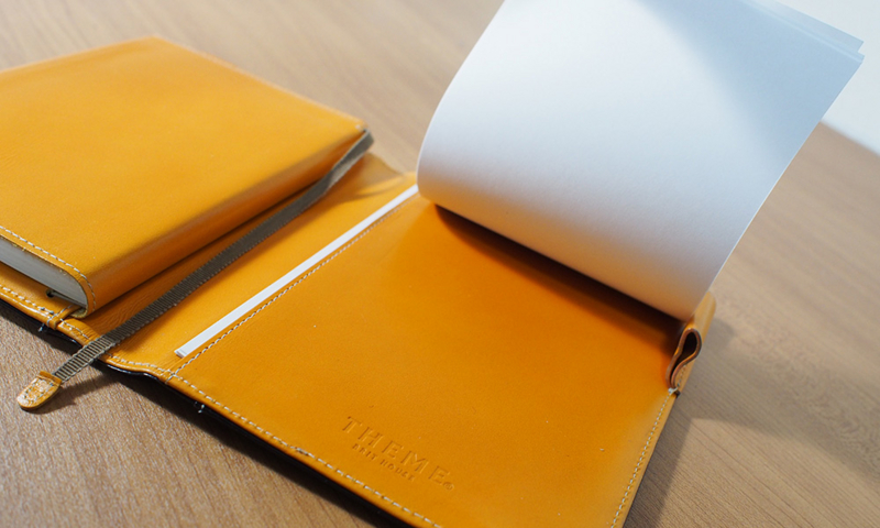 ほぼ日も入る高機能な革製手帳カバー、THEME(ブリットハウス