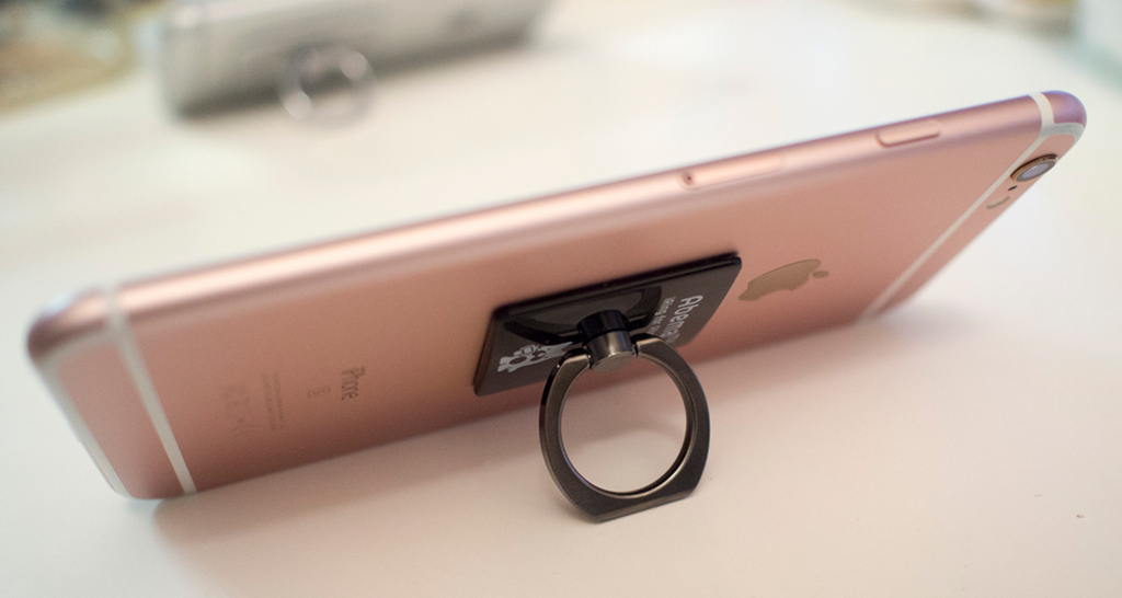 ちゃんとスマホを支えるiRing