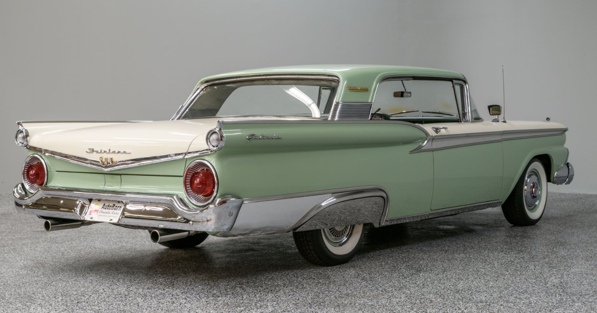 1959年 フォード ガラクシ―　リアショット