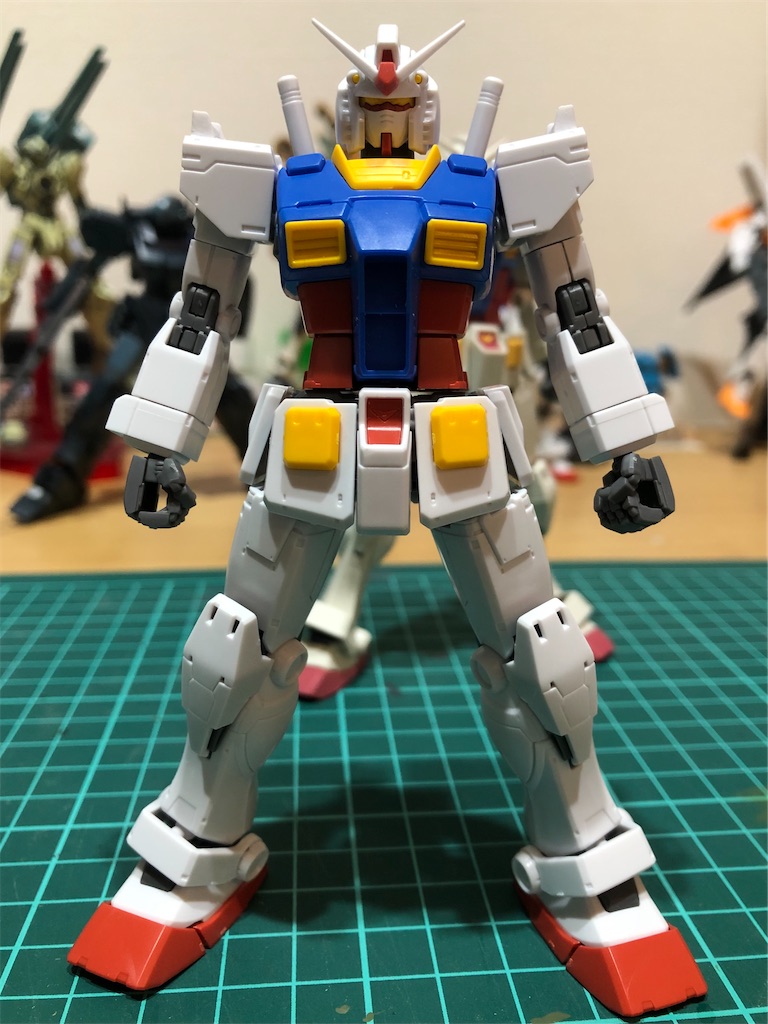 HGオリジン版ガンダムとビヨンドグローバル買うべきガンプラはどっち