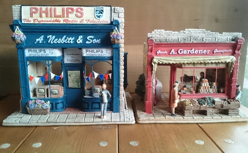 Lilliput Lane OUR FIRST TELLY 1998 L2201 - ミニチュアハウス