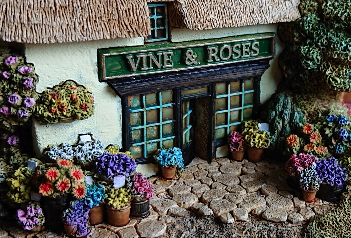 Lilliput Lane VINE ＆ROSES 2006 L3028 - ミニチュアハウス