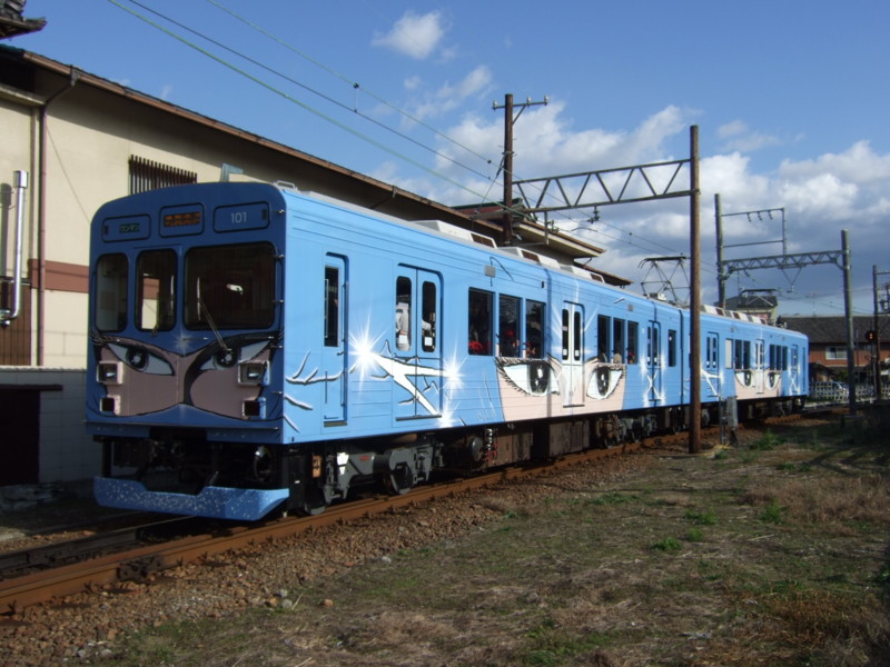 伊賀鉄道　新忍者列車
