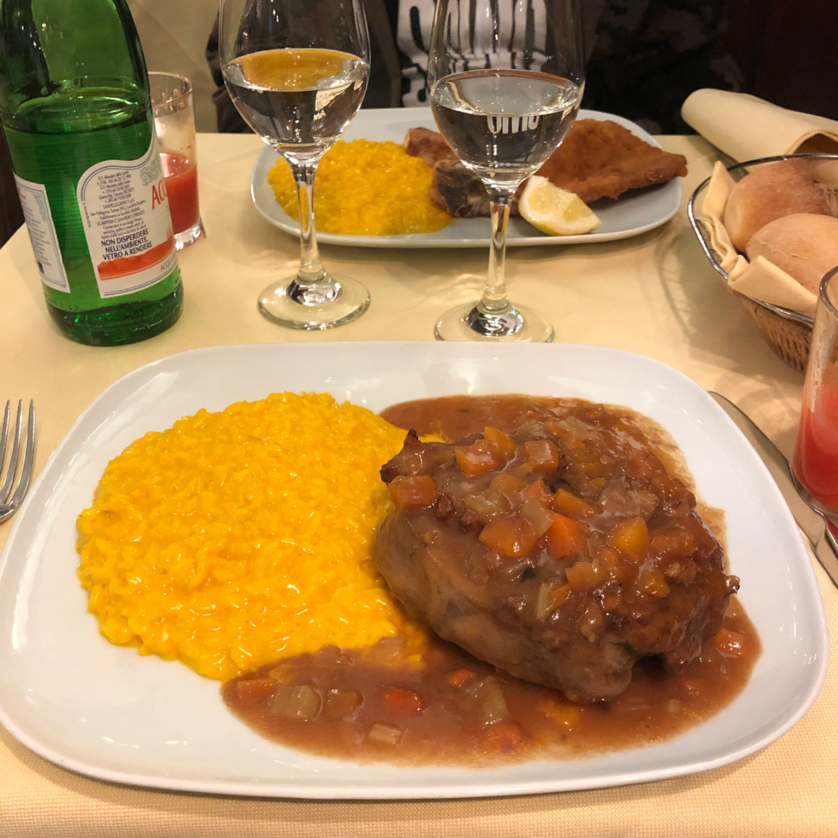 Al Cantinone チーズリゾットと煮込み料理、カツレツ